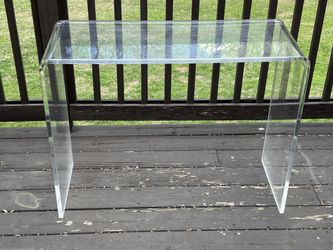 acrylic desk very nice