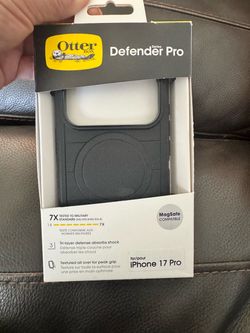 OtterBox Defender Pro iPhone 17 Pro Case