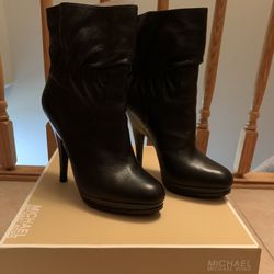 Michael Kors Webster booties size 9 M