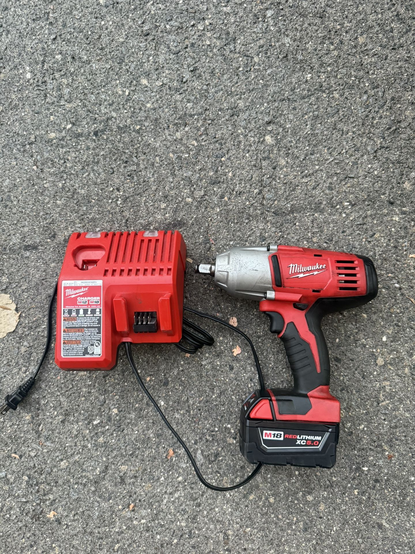 Milwaukee•2663-22•18-Volt•1/2” Impact Wrench