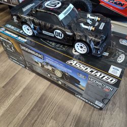 Kan block team associated RC street car brushed electric brand new