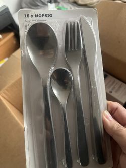 Flatware set