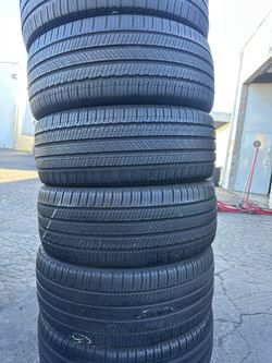 SET OF TIRE 235 45 18 MICHELIN 85% LIFE