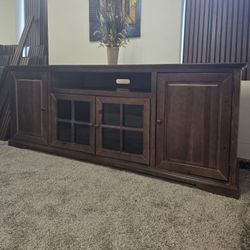 Tv Media Stand/credenza 