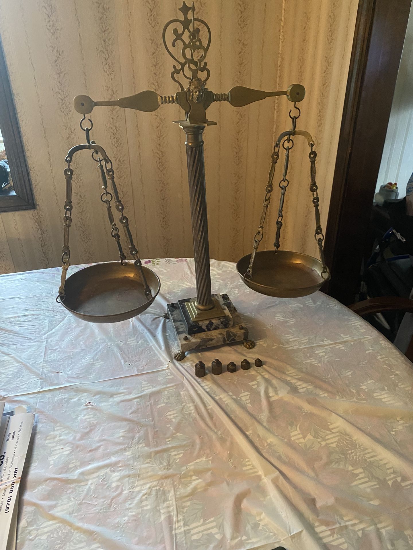 Vintage Scale With Weights