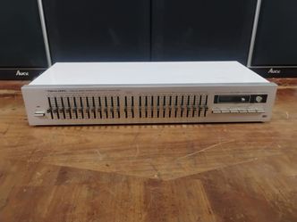 Vintage Realistic Equalizer (Serviced)