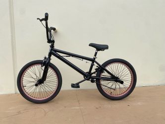20” Mongoose freestyle Bmx bike