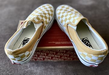 Vans Classic Slip-On Mens Checkerboard Canvas Shoes Ochre Yellow True White NWT