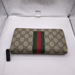 GUCCI SUPREME MONOGRAM WALLET 