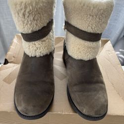 Ugg Boots - Like New 