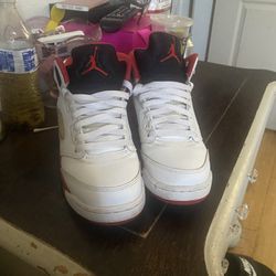 Jordan 5retro Size 5.5y 