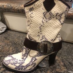 Boots, Donald J. Pliner 