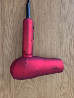Blow dryer