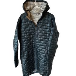 Mountain Hardware “ghost wisperer” Parka- Women’s Down Ultra Light Packable