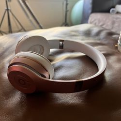 Beats Solo 3 Wireless Headphone - Rose Gold