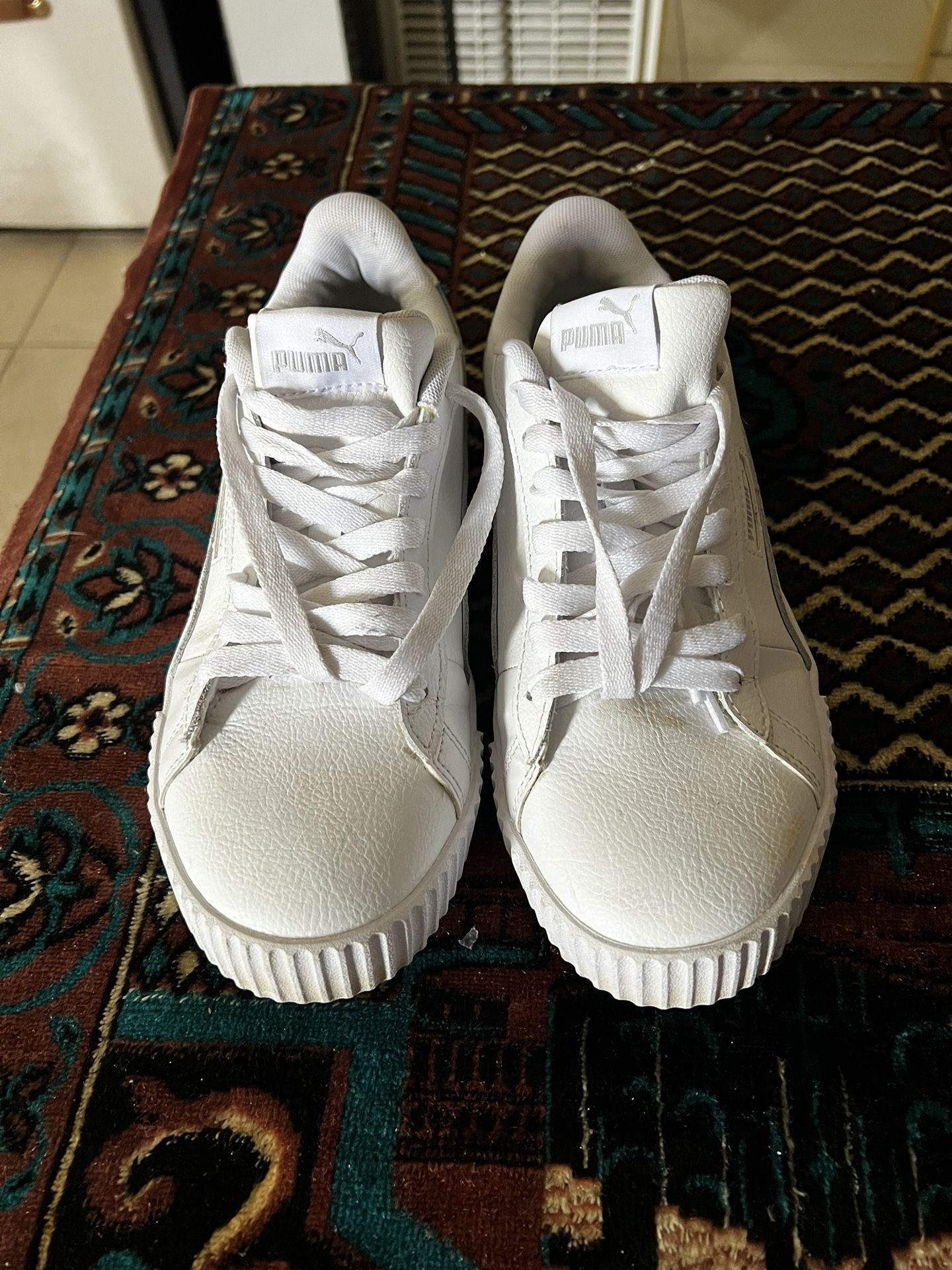 Women’s Puma’s Sneakers