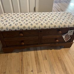 Lane Cushioned Cedar Chest In Warm Oak With Key