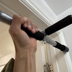 Sturdy Doorway Pull-Up Bar