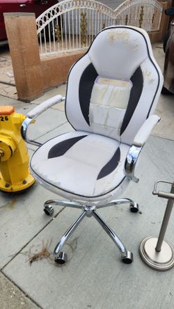 Used gaming chair