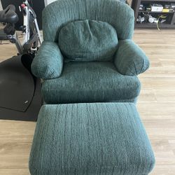 Arm Chair W/ Ottoman