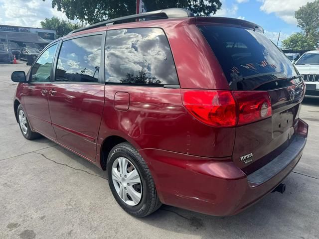 2009 Toyota Sienna