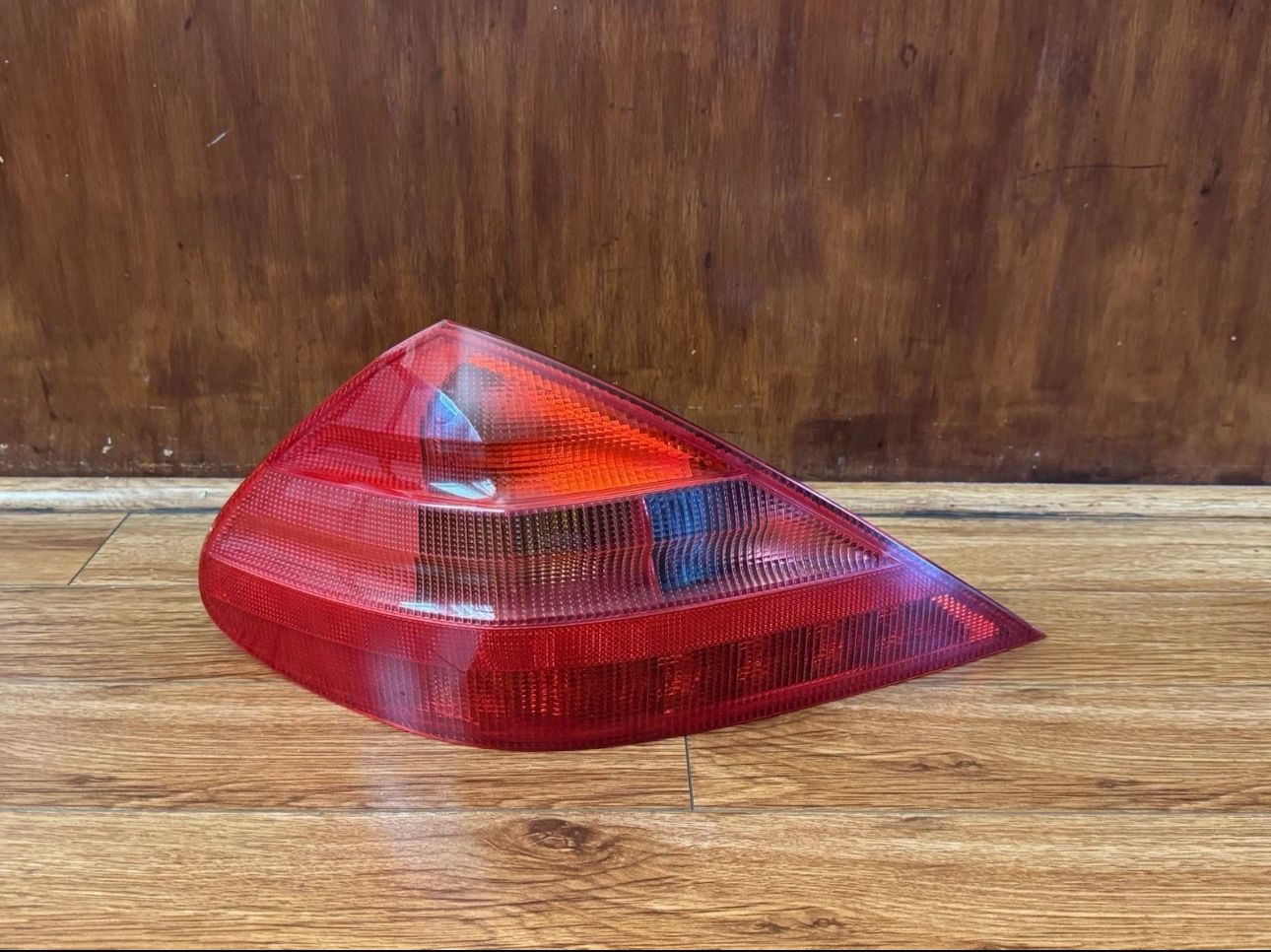 OEM 2003-2006 Mercedes-Benz R230 SL500 Driver Left Side Taillight Lamp