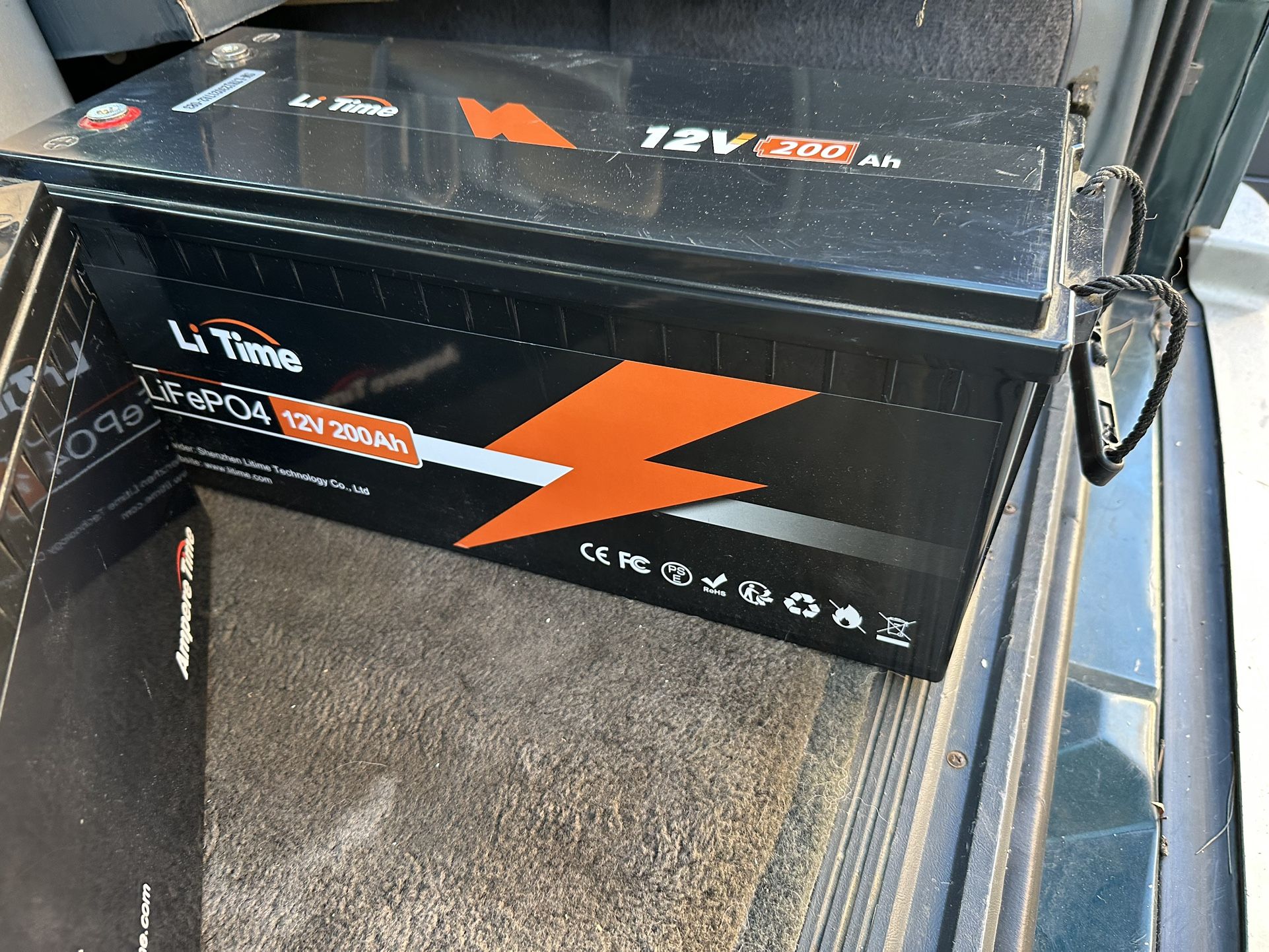 12v 200 aH Battery. Never Used.