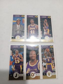 Lakers Team set Gold Minis basketball card