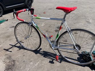 Simoncini 16 speed 55 c  lightweight frame with Campagnolo components and rims