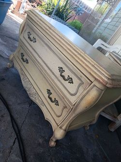 Large stand(read description)