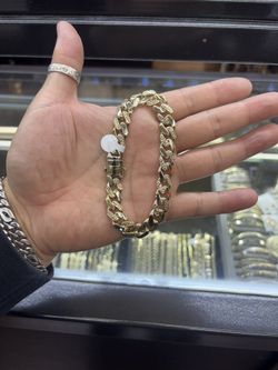 10k Diamond Cut Monaco Bracelet 🎅 We Buy Gold 👇 Every Day 