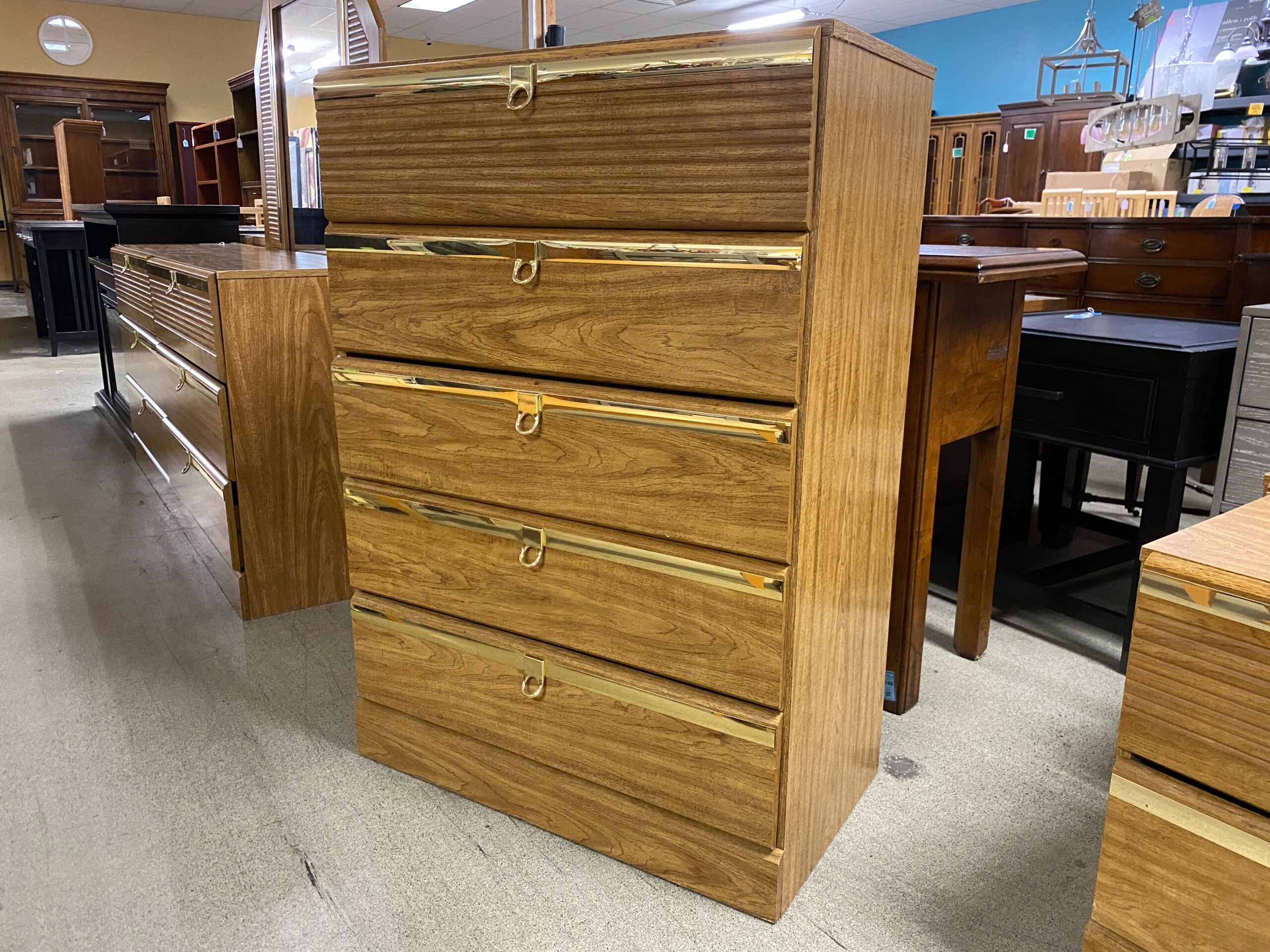 Light 5-Drawer Dresser w/ Brass Hardware