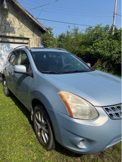 Nissan rogue 2011