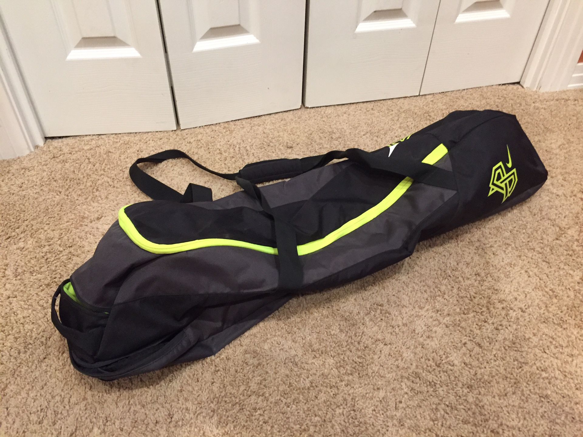 Nike baseball gear/bat bag