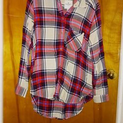Very Nice Ladies Size Medium American Eagle Top 