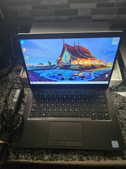 DELL Latitude 5300 - 13.3" TOUCH Screen  i7-8665U-2.11GHz,12GB Ram,256GB SSD HD,Windows