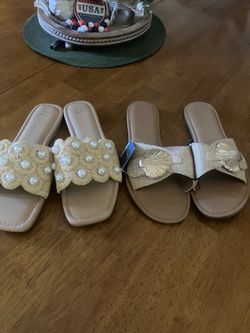 New women’s slip on flat sandals size 8