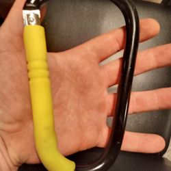 Muili use carabiner