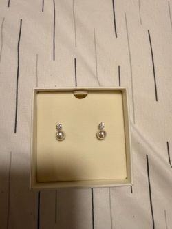 Matrix stud earrings