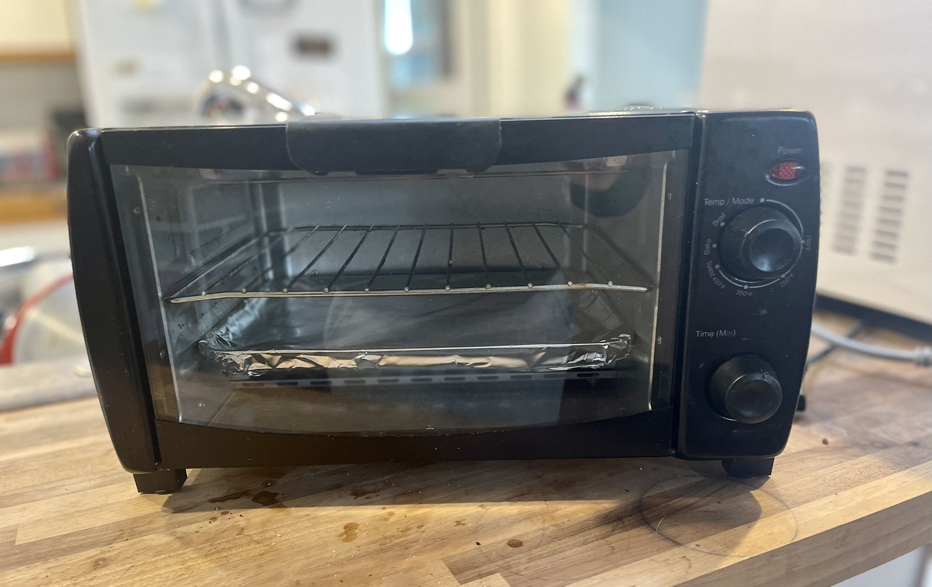 Toaster Oven And Microwave 
