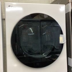 LG Washer 4.5 Cu Ft  And Dryer 7.4 Cu Ft Stackable New Scratch And Dent 