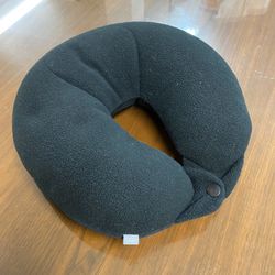 Like new travel pillow with button