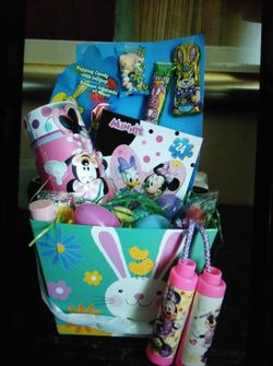 Minnie mouse Easter basket
