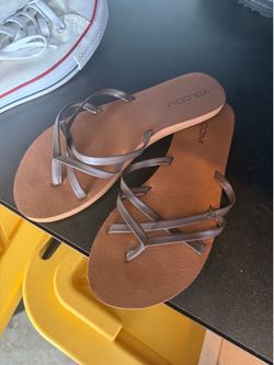 Volcom slippers