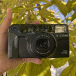 Fujifilm Discovery 312 Zoom 35mm Point and Shoot Film Camera