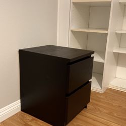 Modern Black Nightstand / 2-Drawer Side Table – Great Condition