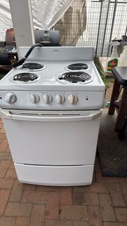 Electric stove with cable