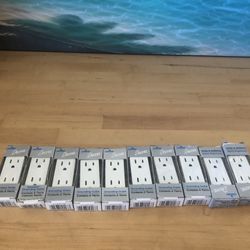10 -Brand New Grounding Outlets By Leviton - Save $ W/ Me 👍🏼😊 Only 3.50 Each When Buy All 10 For $35 Must Come To HB.