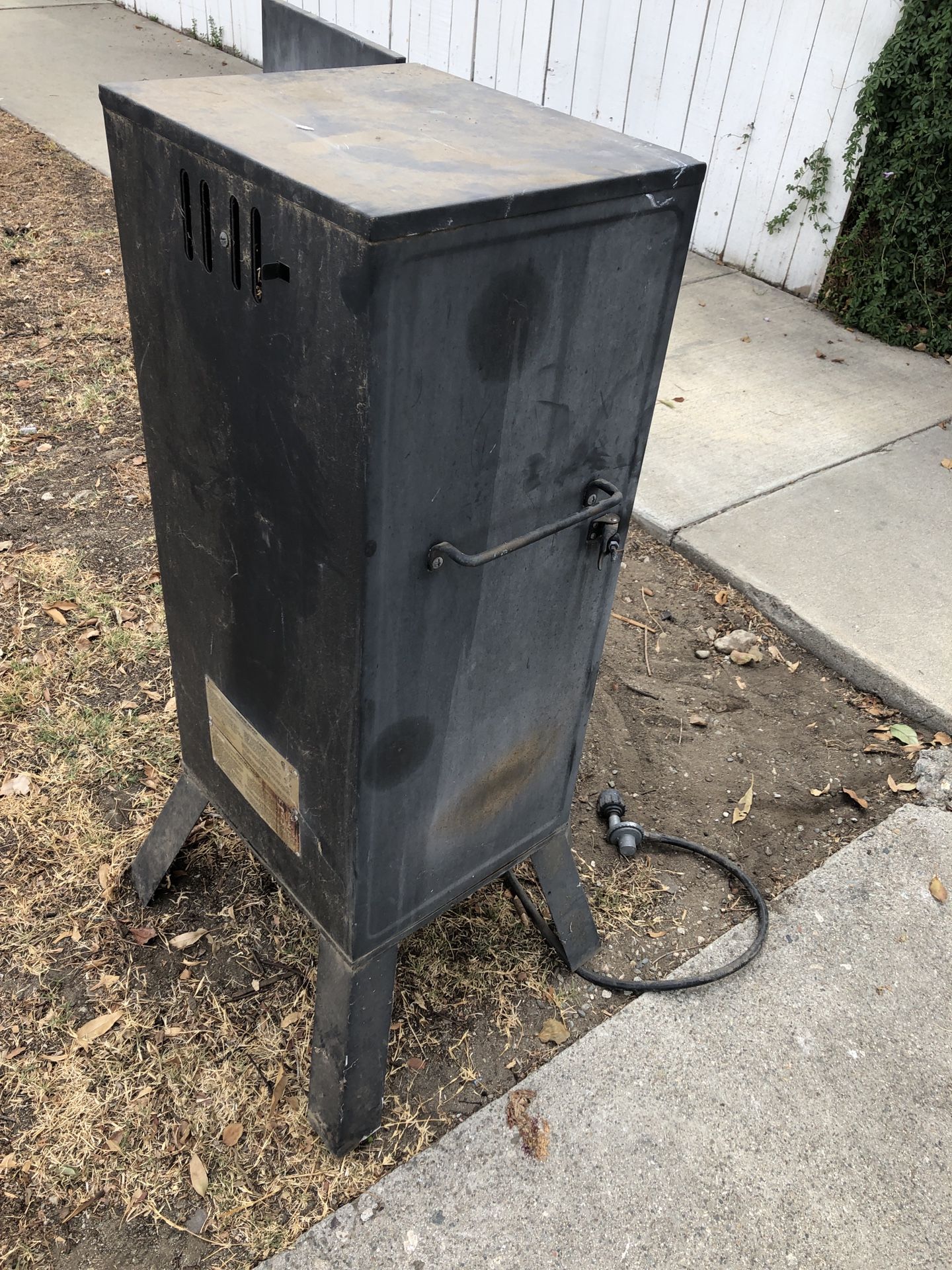 MasterBuilt Gas SmokeHouse