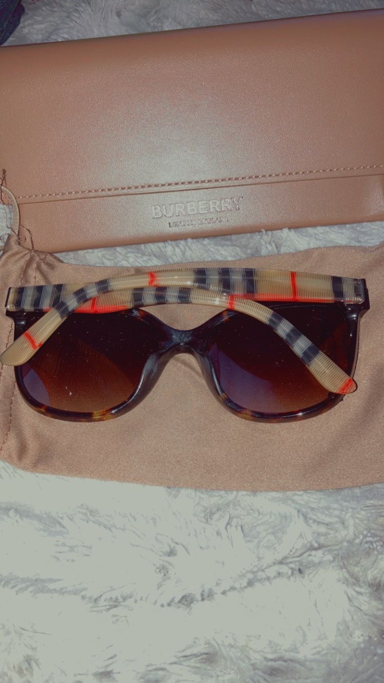 Burberry Sunglasses 